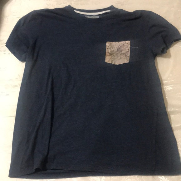 I’m selling a t-shirt - Picture 1 of 1